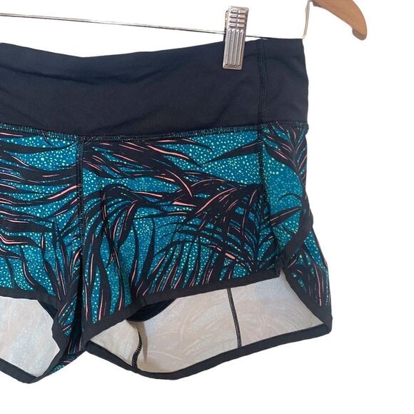 𝅺LULULEMON Speed Shorts-Tofino Lace Palm - Picture 9 of 10